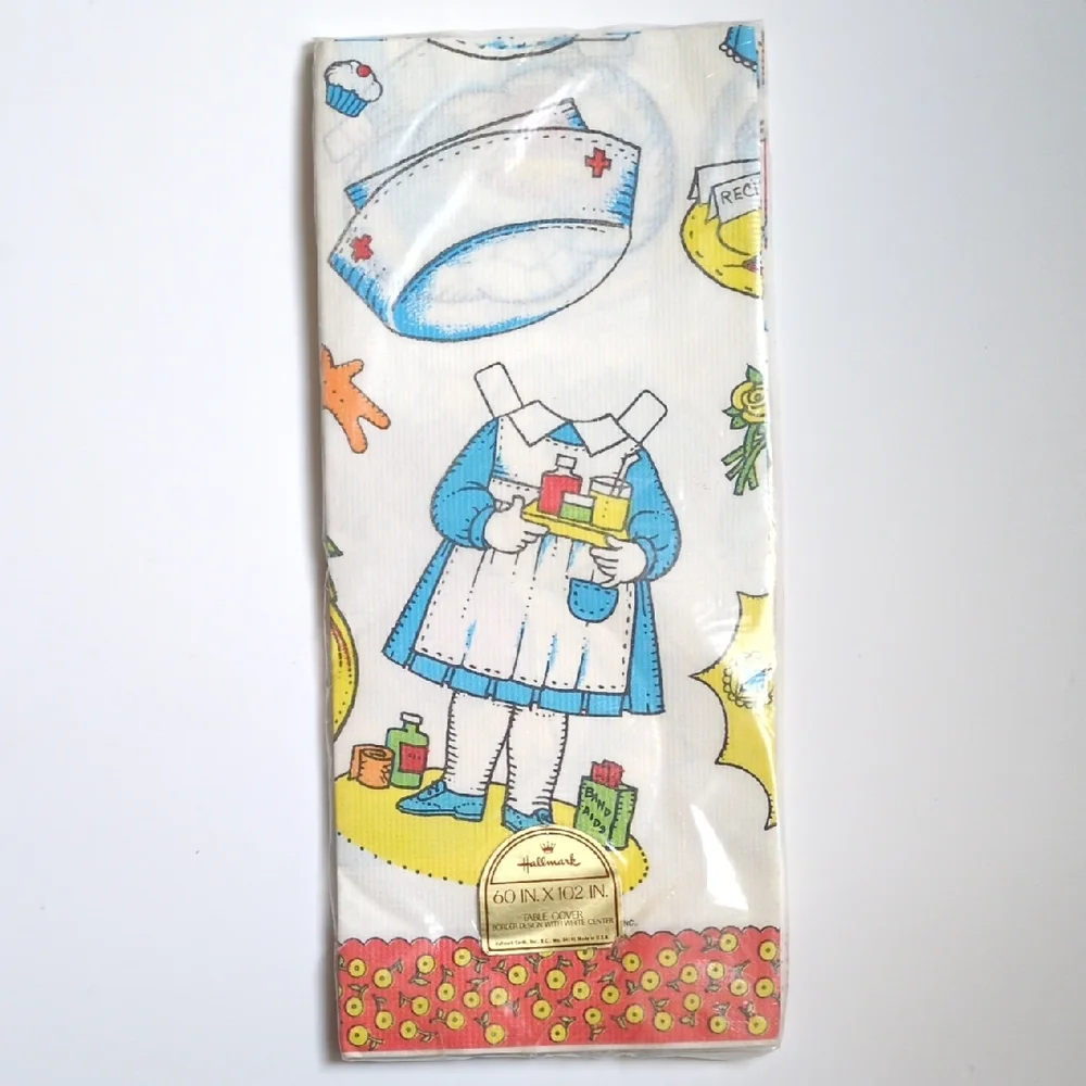 Vintage 70s Hallmark Paper Doll Birthday‎ Party Tablecloth Joan Walsh Angulnd